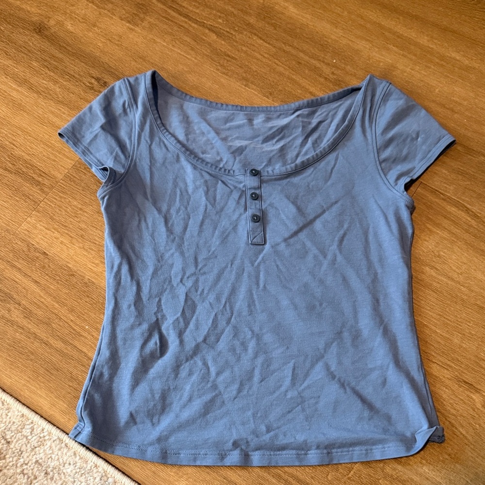 Lululemon Women's Blue Scoop Neck Top